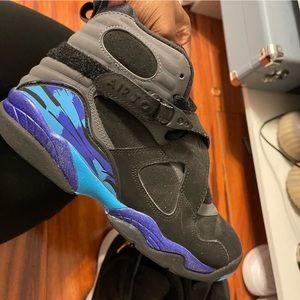 jordan aqua 8’s grade school size (size 6)